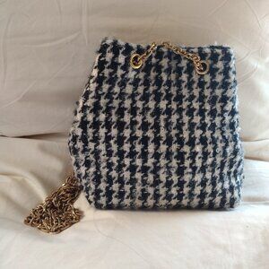 Houndstooth Pattern Crossbody Bag